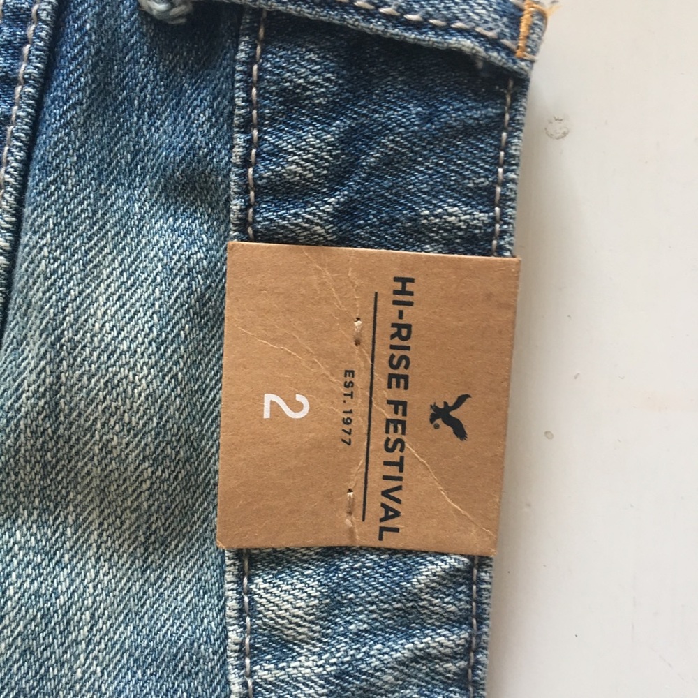 NWT American Eagle hi rise shorts - Picture 3 of 3